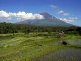 Фото вулкана Гунунг Агунг на Бали в Индонезии