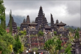 Фото храма Пура Бесаких на Бали в Индонезии